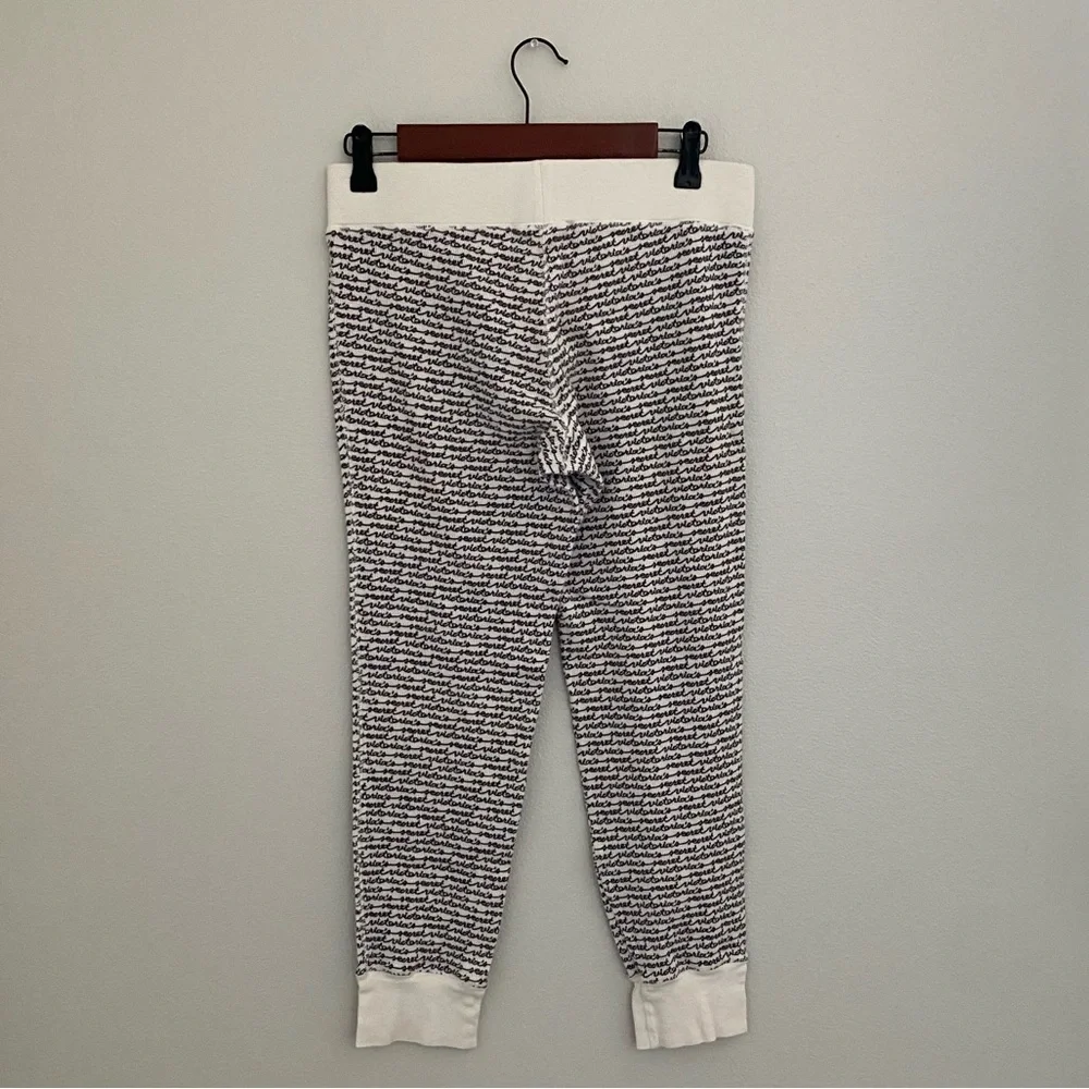 Women’s Victoria’s Secret White Cursive Logo Pattern Thermal Pajama Set Size S - Picture 8 of 11